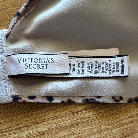 Victoria's Secret Leopard Print Bra Size 38DDD - Picture 4 of 6